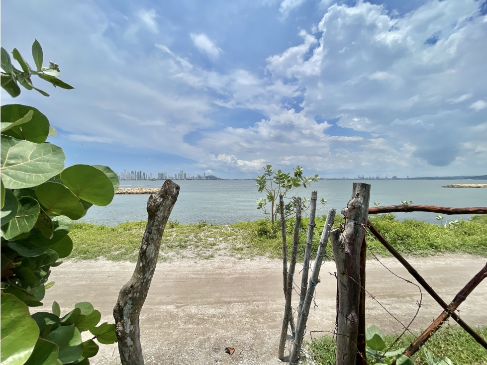 Lote de Playa, Isla de Tierra Bomba