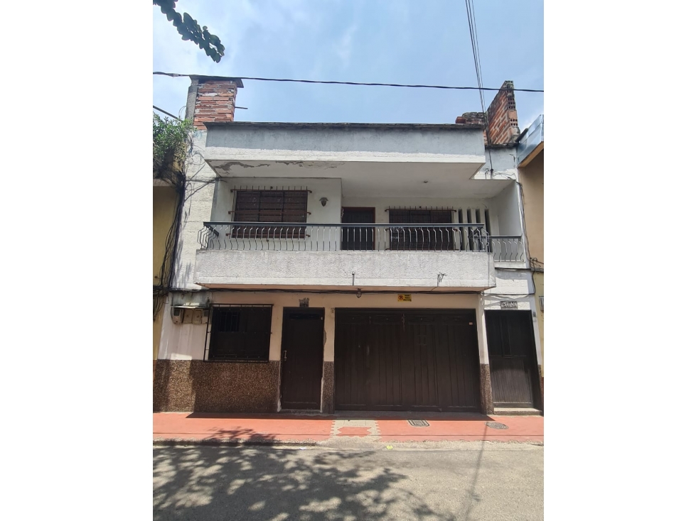 VENTA DE CASA LOTE EN ENVIGADO POR LA CANCHA DE LA PALOMA