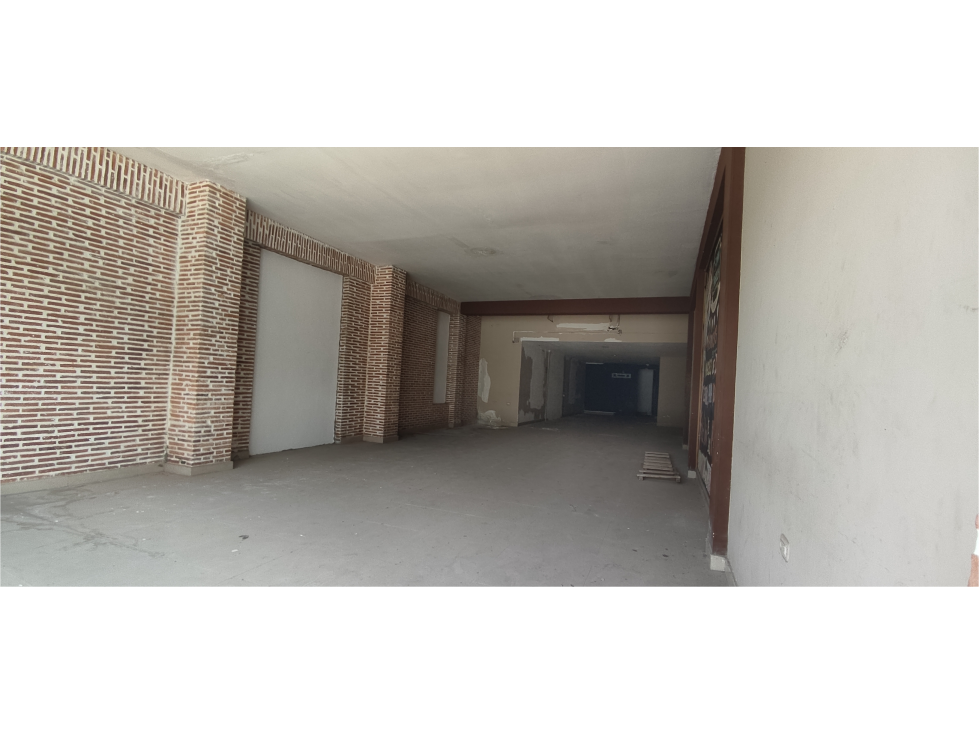 Arriendo local Comercial - excelente vitrina