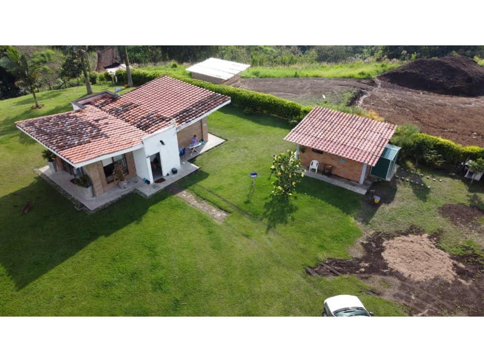 CASA CAMPESTRE PARA VENTA EN LA VIA ARMENIA, CONDOMINIO CERRADO