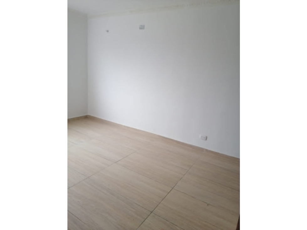 ALQUILA  APARTAMENTO 2 PISO U.R SURCOS DE PANGOLA JAMUNDI