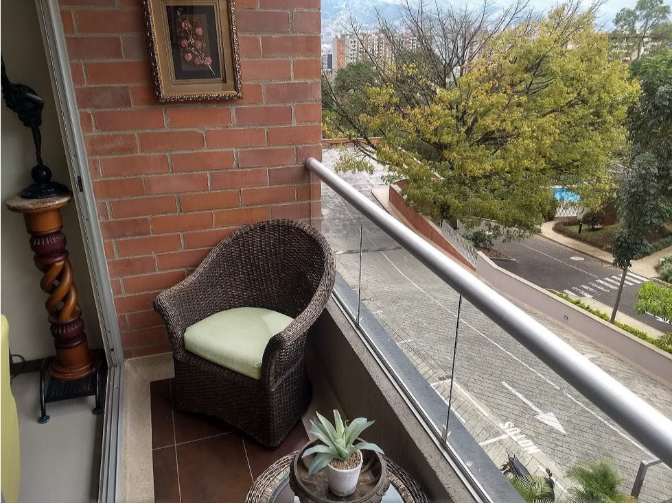 APARTAMENTO EN VENTA EN LA LOMA DEL ESMERALDAL - ENVIGADO