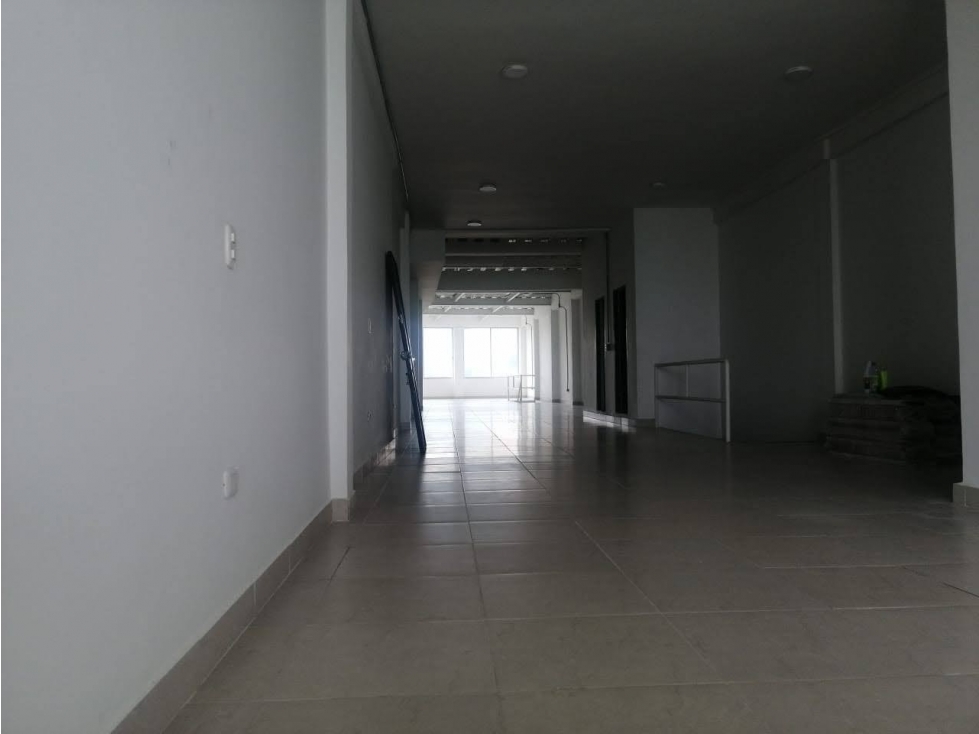 RENTA LOCAL COMERCIAL  AVENIDA 30 DE AGOSTO LA VILLA PEREIRA