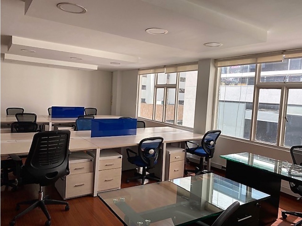 ARRIENDO EXCELENTE OFICINA  EN  CHICO  CON  DIVERSOS USOS