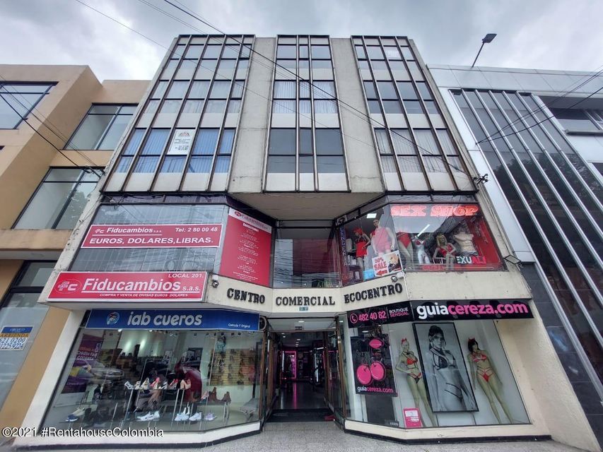 Vendo Comercial en  Galerias(Bogota) C.O  22-1677