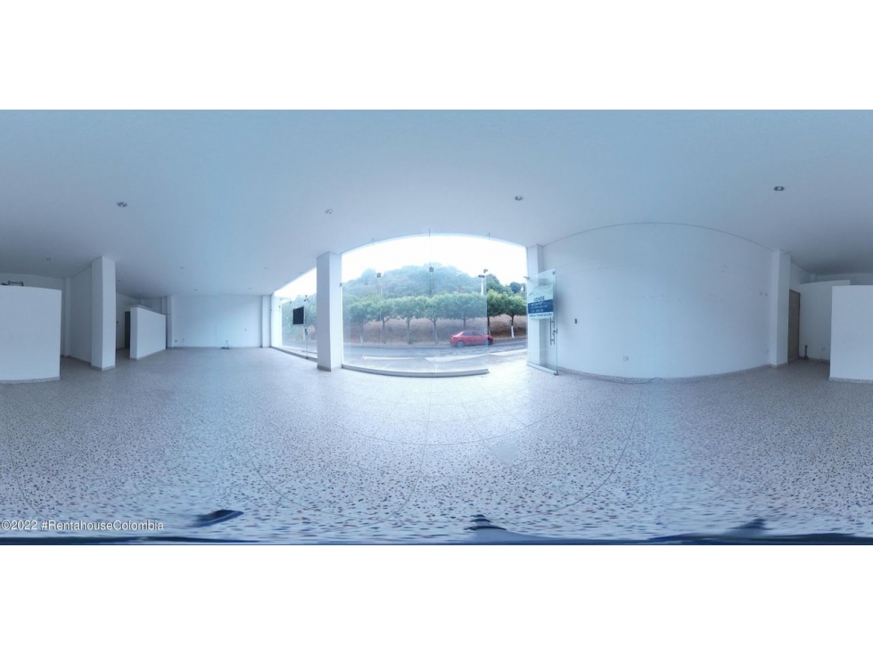 Vendo Comercial en  Prados del Este C.C 22-2257