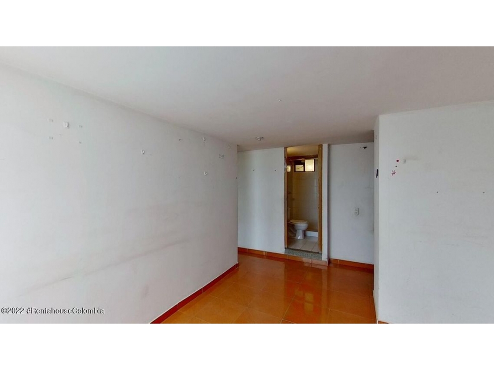 Apartamento en  Compartir(Soacha) RAH CO: 22-2917