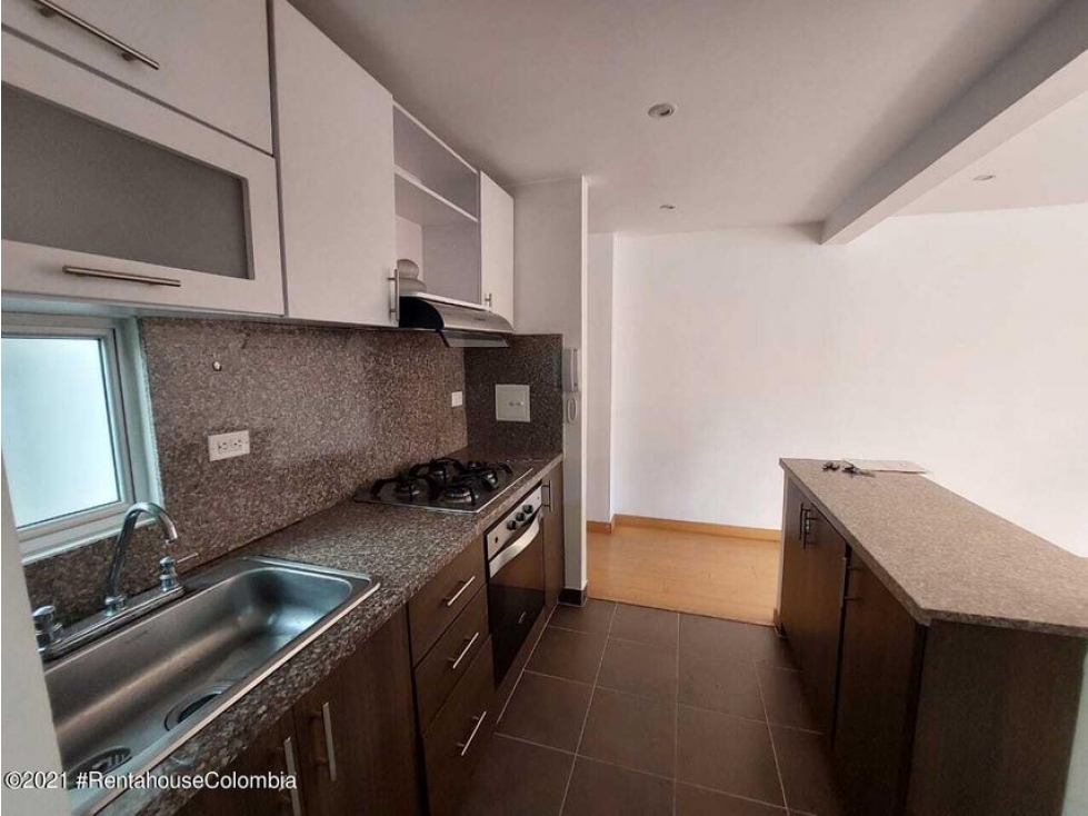 Apartamento en  Hayuelos(Bogota) RAH CO: 22-1659