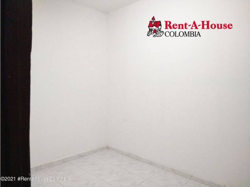 Vendo Comercial en  Bogota C.C 22-1050