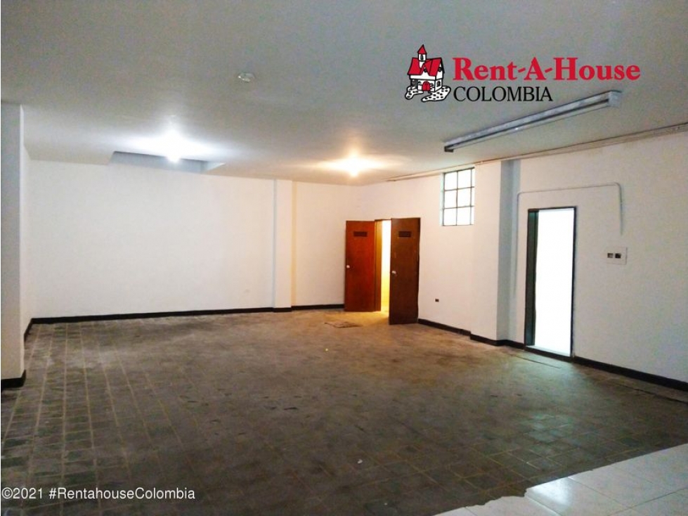 Vendo Comercial en  Bogota C.C 22-1050