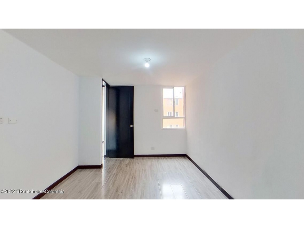 Apartamento en  Las Margaritas RAH CO: 23-699