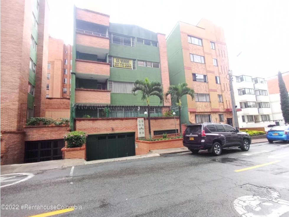 Apartamento en  Laureles(Medellin) RAH CO: 23-709