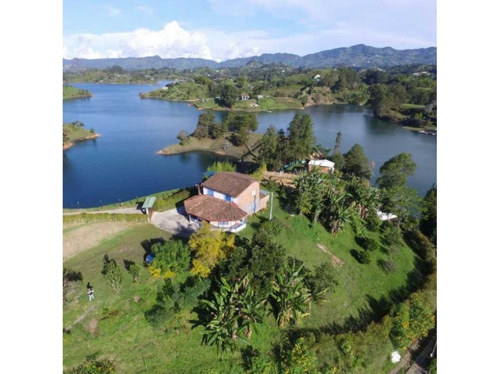 Vendo Casa Campeste en el Peñol Guatape RZ