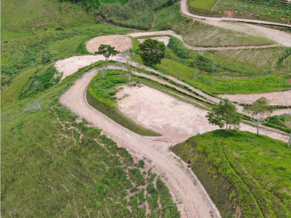 HERMOSO LOTE EN YOLOMBÓ PARA CONSTRUIR LA CASA DE SUS SUEÑOS