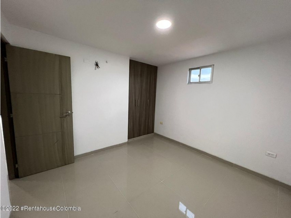 Apartamento en  Niza(Cucuta) RAH CO: 23-1044