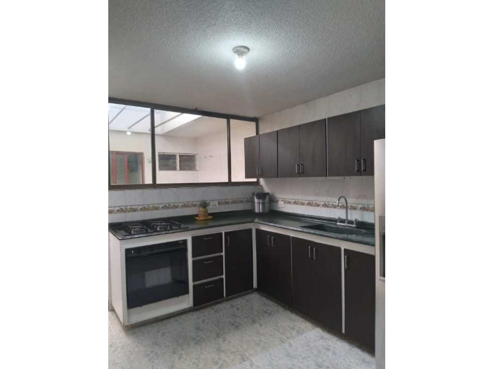 SE VENDE CASA DE 3 PISOS EN CONJUNTO  EN EL INGENIO C-DC W: 6757212