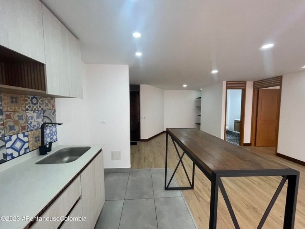 Apartamento en  Los Cedros Oriental C.O: 24-146