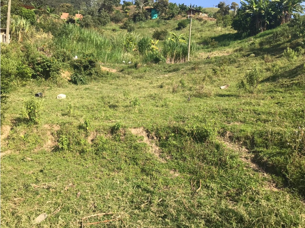 GANGAZO LOTE EN COPACABANA BIEN UBICADO