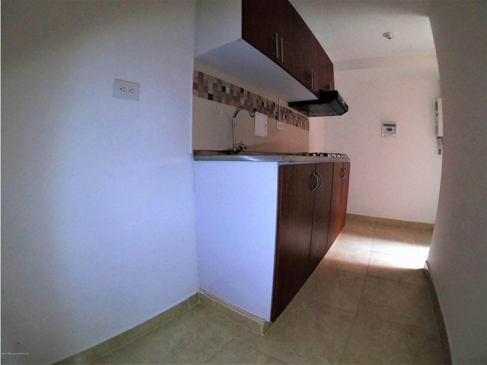 Apartamento en  La Arboleda RAH CO: 24-13