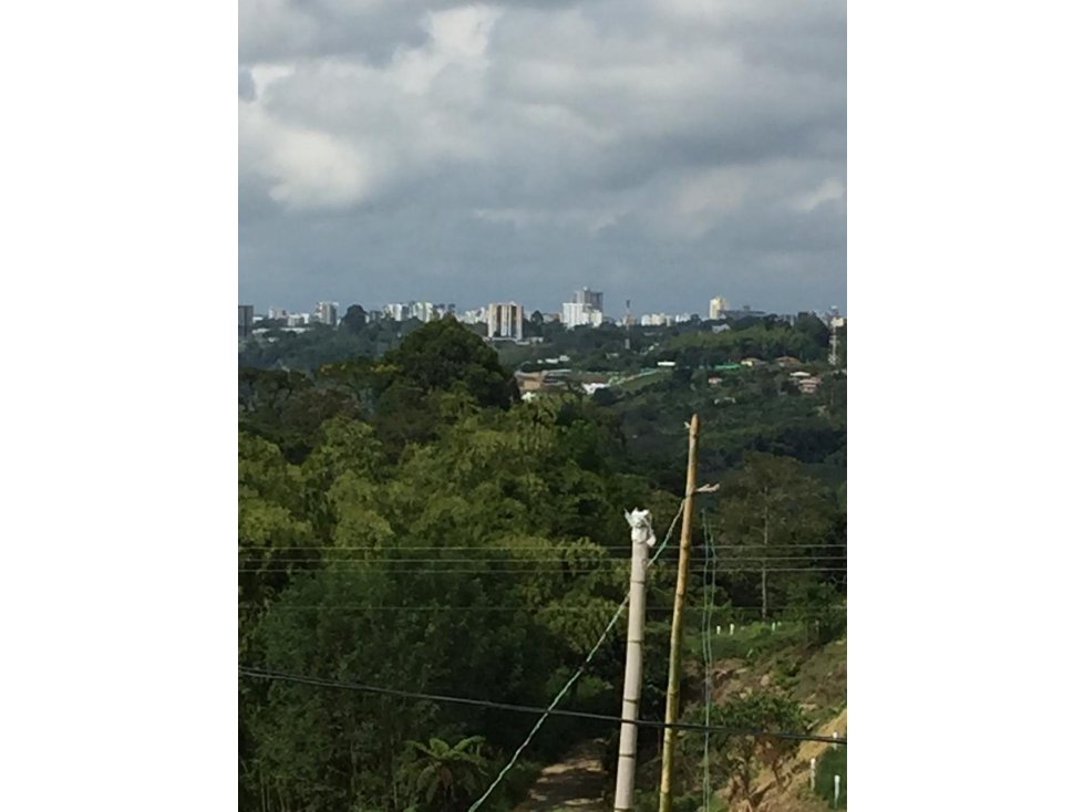 FINCA A 10 Minutos de la Avenida Centenario 4690