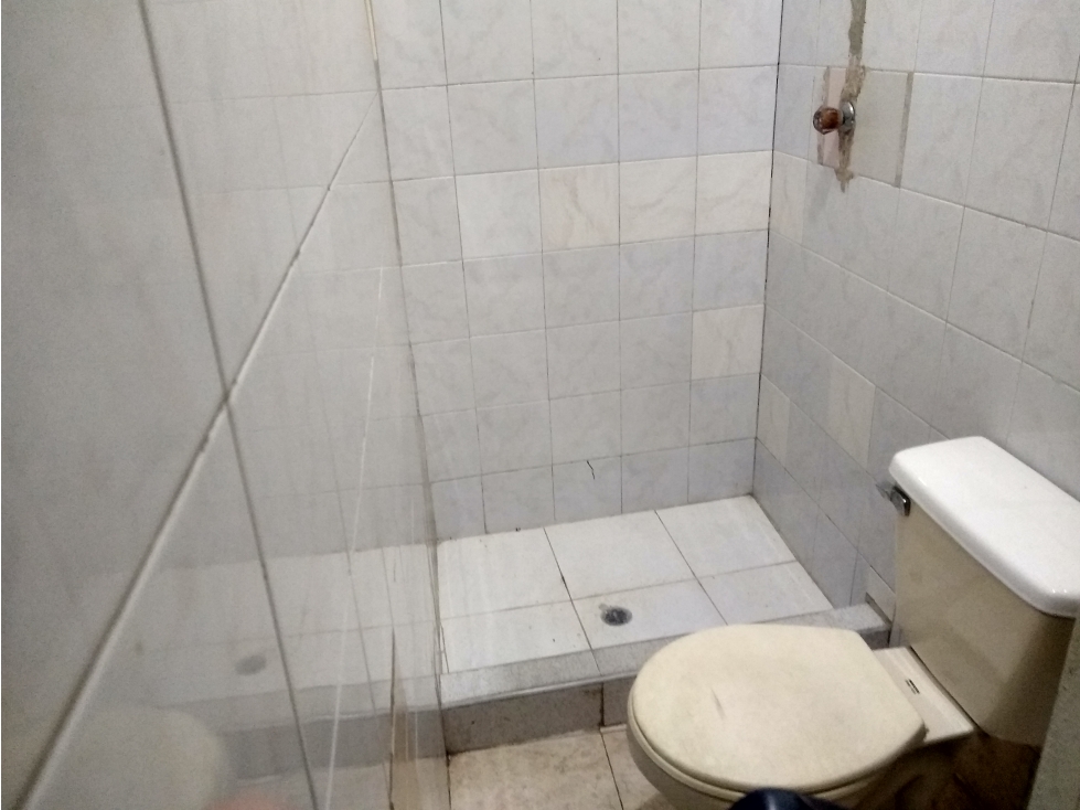 arriendo bodega con vivienda en engativa centro