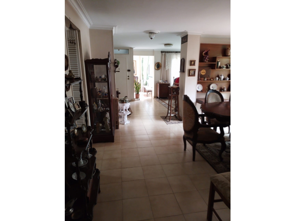 VENDO APARTAMENTO EN LAURELES BARRIO PALMERAS