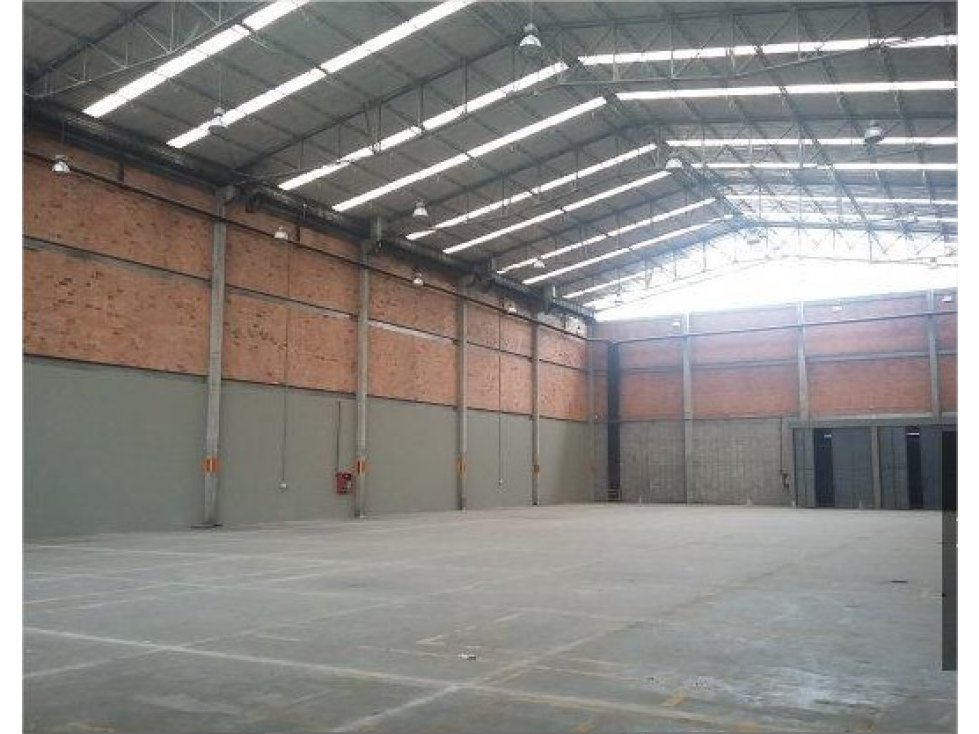 bODEGA FONTIBON PARQUE INDUSTRIAL 2000 M2