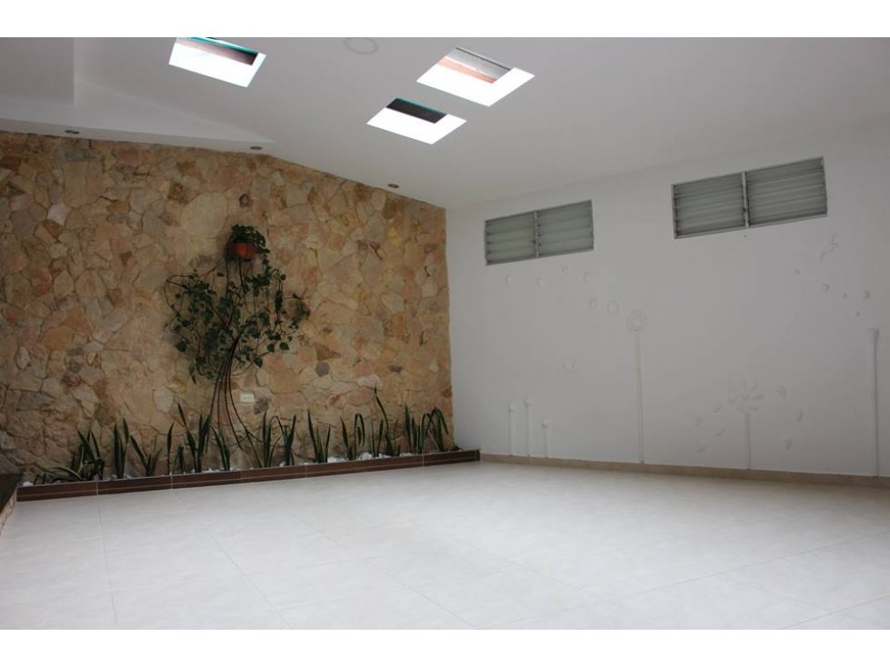 VENDO CASA EN LOMA LINDA