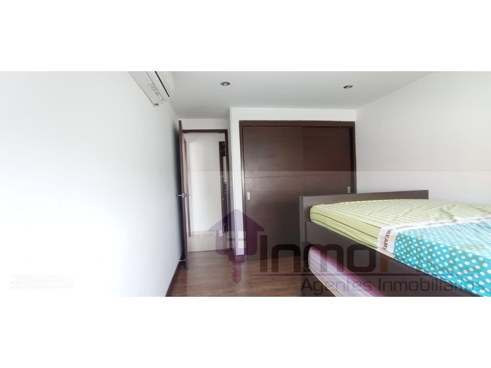 VENDO APARTAMENTO EN EDIFICIO TITANIO PROFESIONAL BARRIO SOTOMAYOR