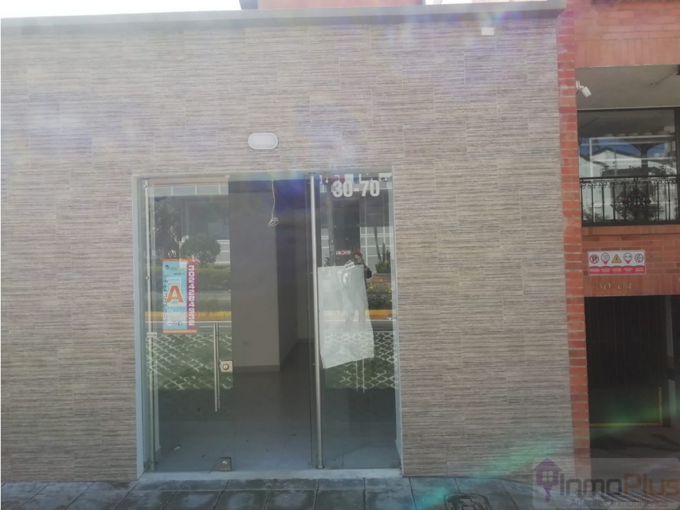 ARRIENDO LOCAL COMERCIAL EN LA AURORA