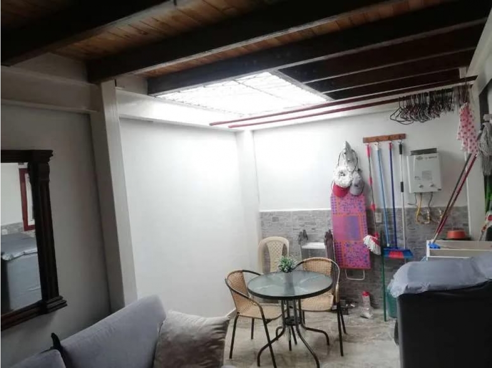 Se VENDE hermosa casa en Prados de Laurentia FLORIDABLANCA