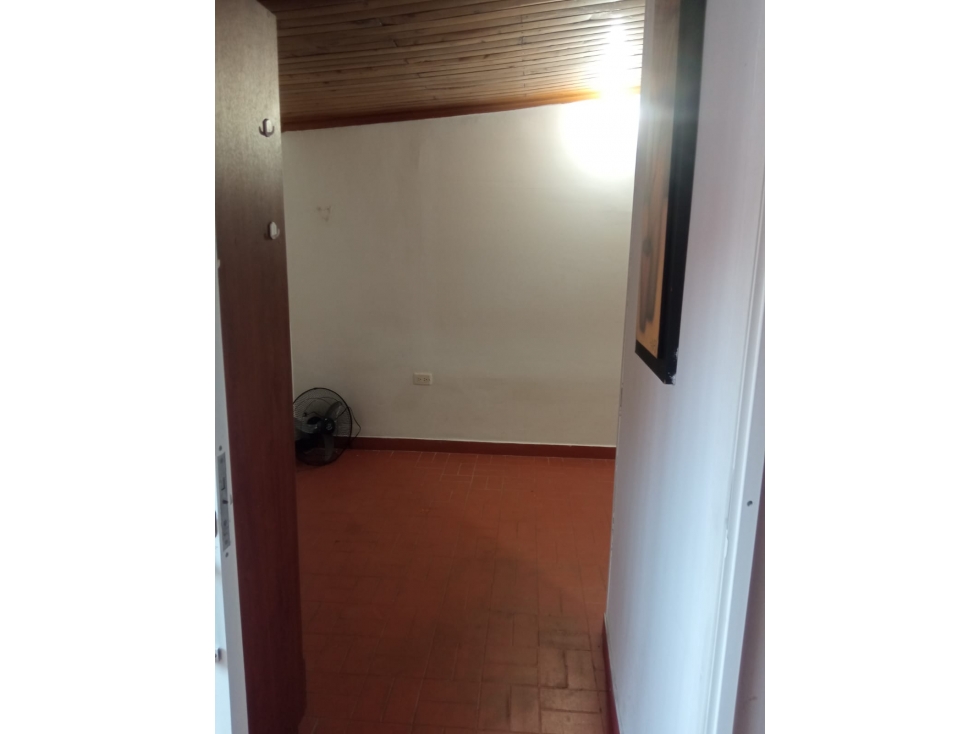 ARRIENDO EN RIO PRADO GIRON