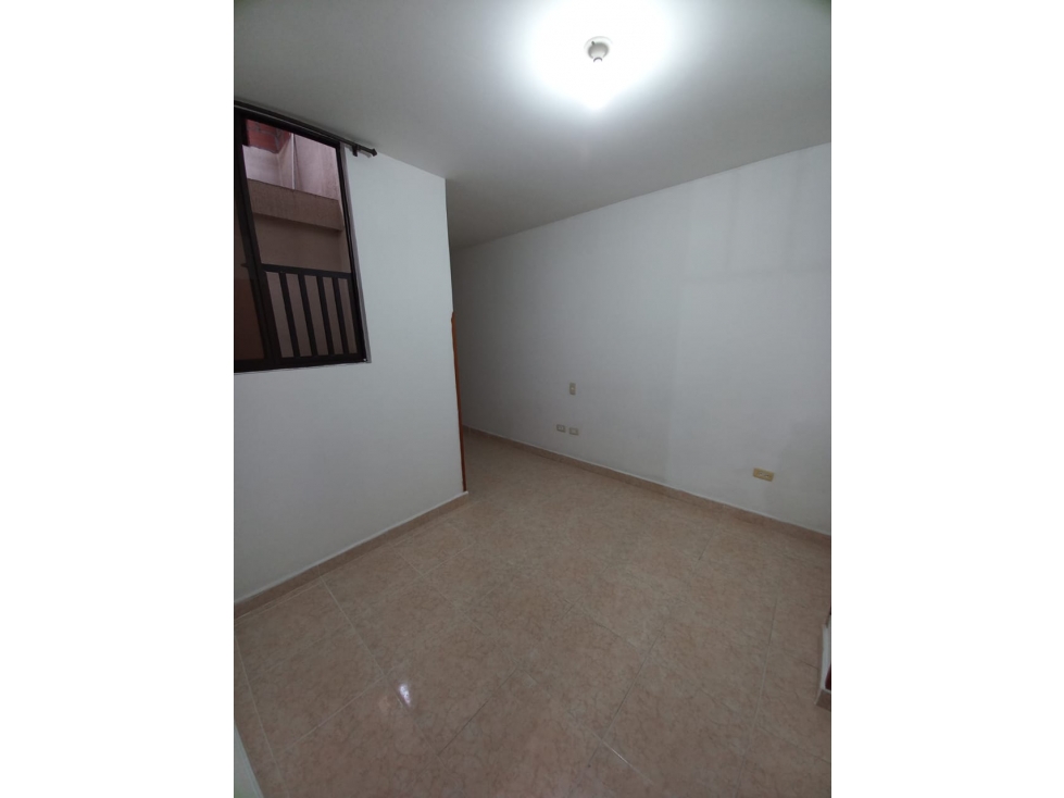 ARRIENDO APARTAMENTO P3 EN EL POBLADO