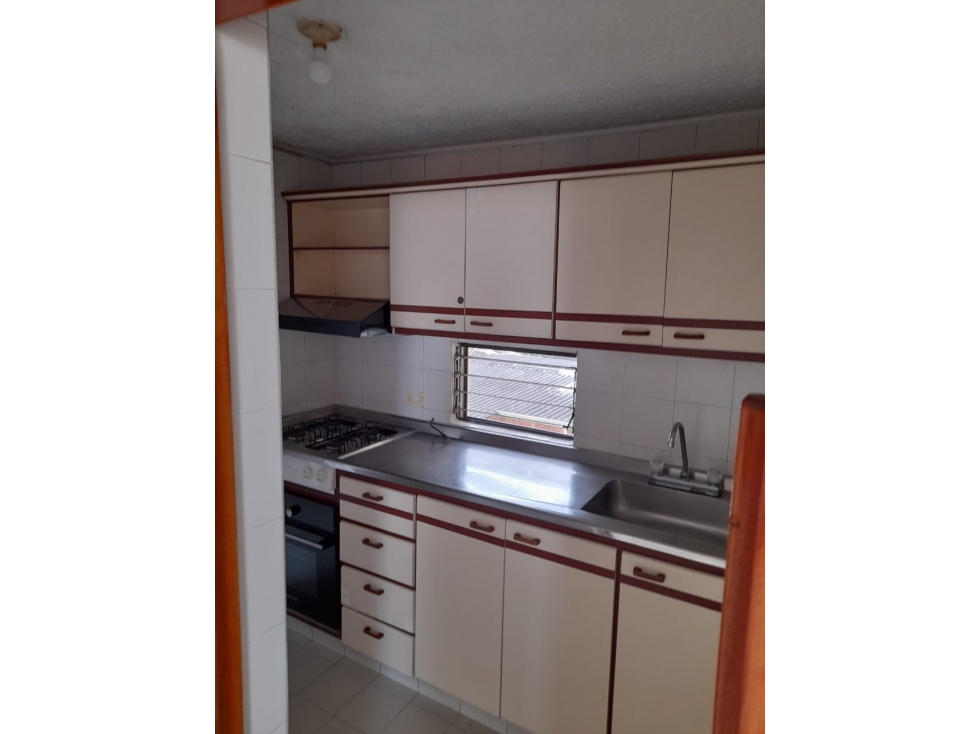 SE ARRIENDA APARTAMENTO SAN ALONSO