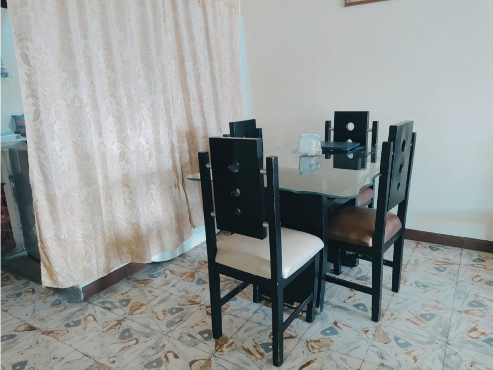 Venta de casa bifamiliar en Bosques de Maracaibo.