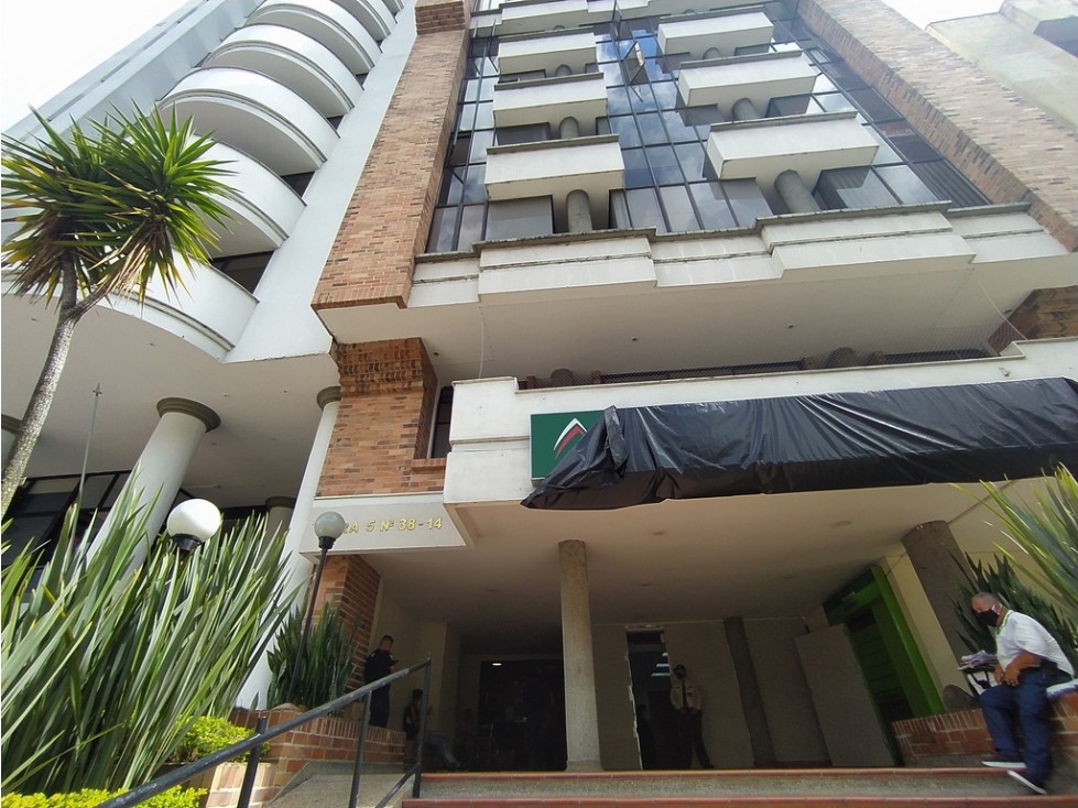 VENDO CONSULTORIO EDIFICIO COOMEVA CRA 5