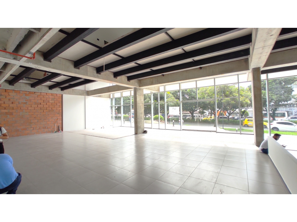 130 M2 En Envigado Local Arriendo