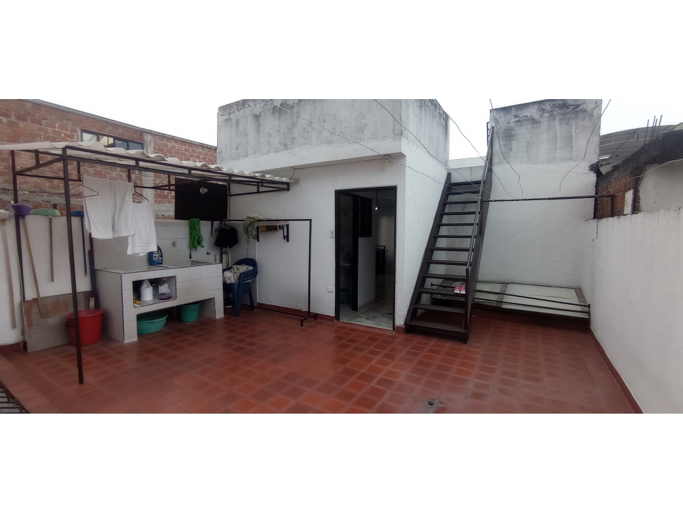 VENTA CASA  PROPIEDAD HORIZONTAL 2, 3  PISO  BARRIO NUEVA BASE