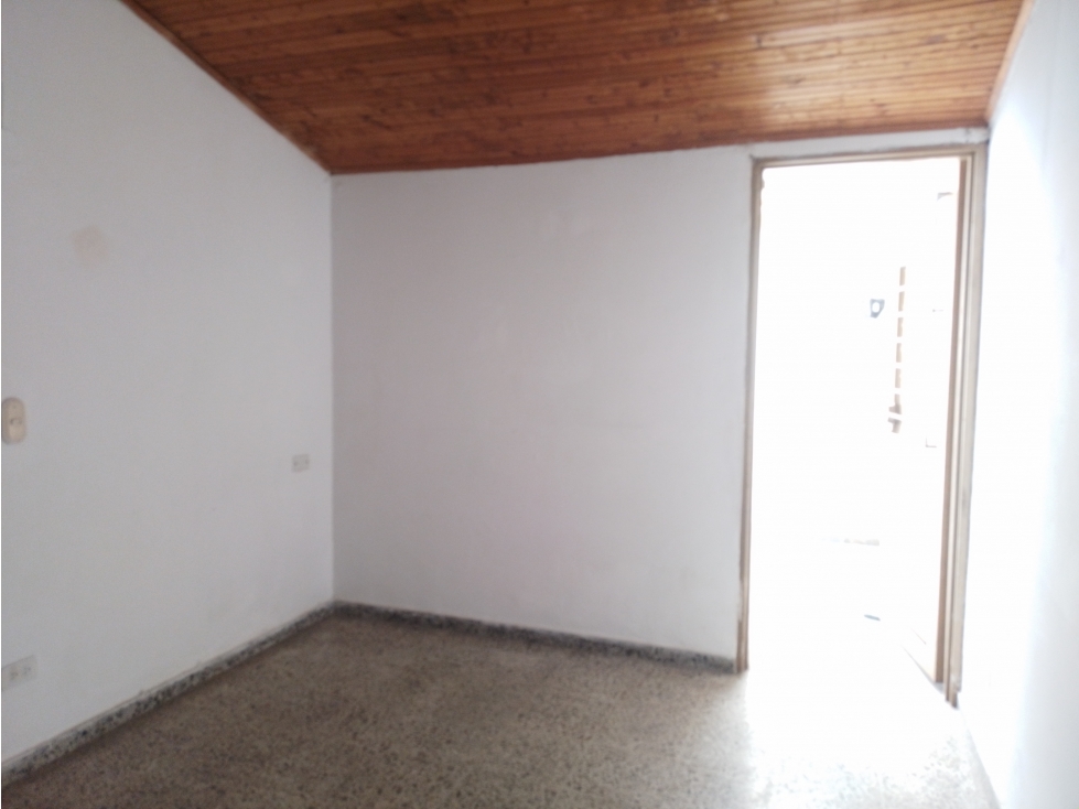 SE VENDE CASA BIFAMILIAR EN VIPASA, CALI