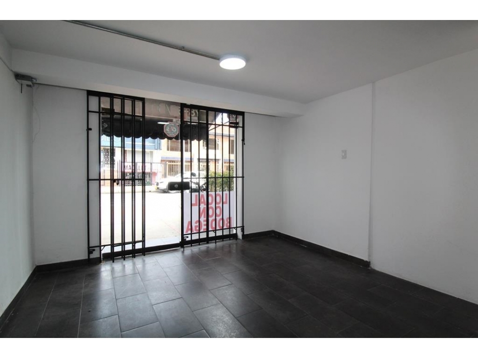 Local/bodega/oficinas Nogal: 200m2