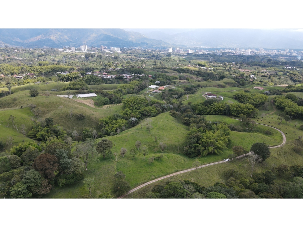 VENTA DE FINCA, CIRCASIA, QUINDIO, COLOMBIA.