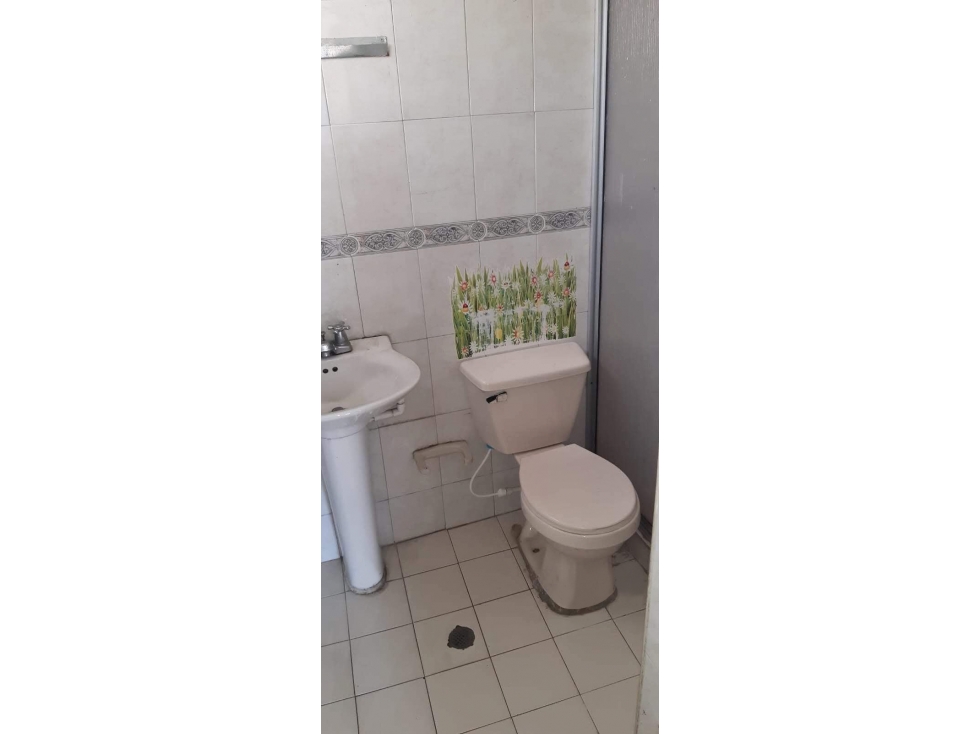 SE VENDE CASA EN REPÚBLICA DE FRANCIA / CARTAGO VALLE