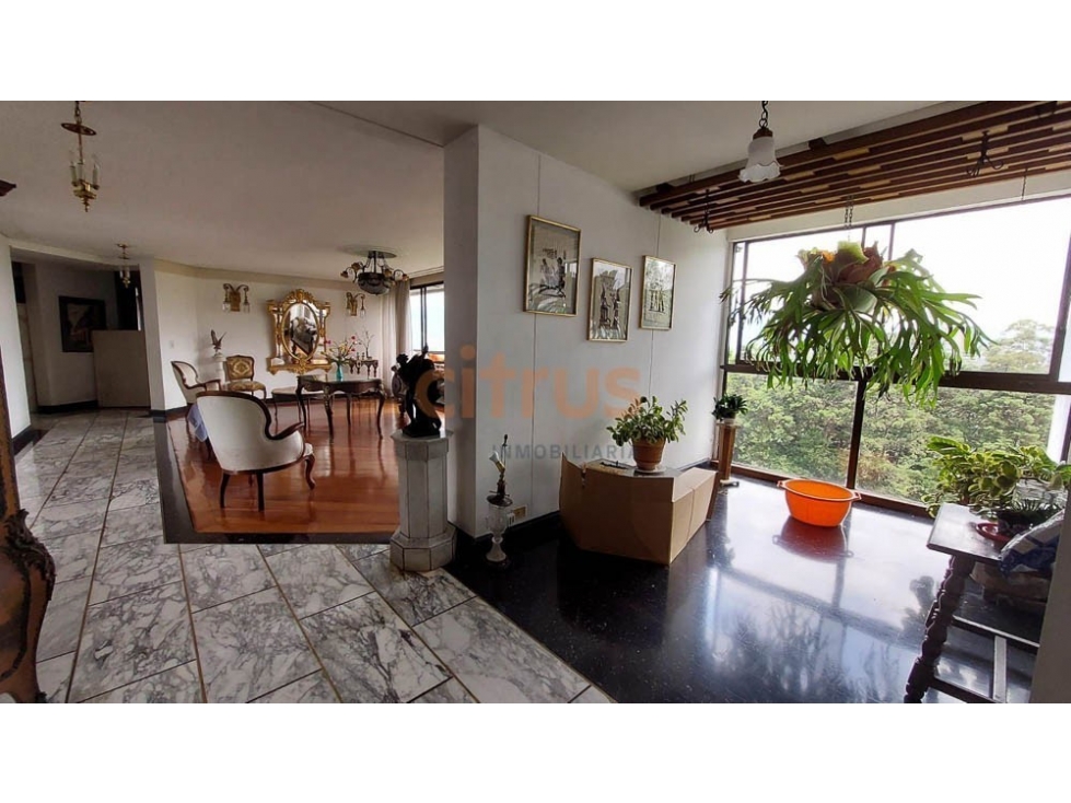 Apartamento en Arriendo en Medellin - Loma Del Campestre