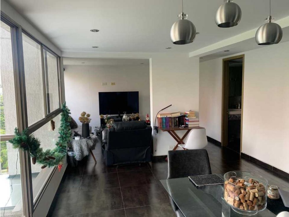 Apartamento en venta en Aviva Loma de los Bernal