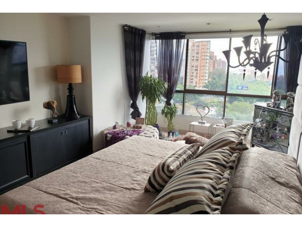 Apartamento en venta en El Campestre, Medellín