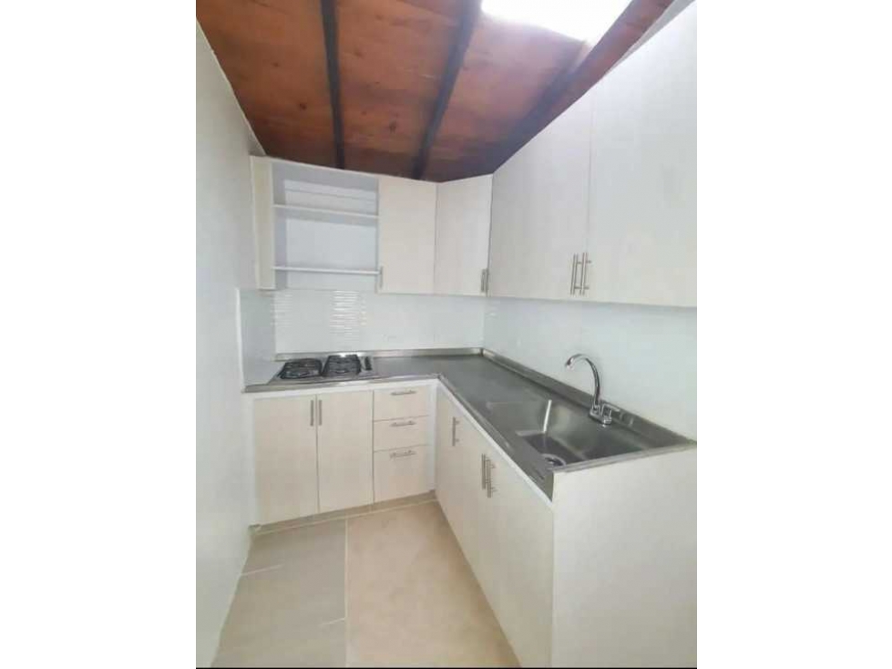 APARTAMENTO EN VENTA EN CABAÑAS BELLO, PISO 3