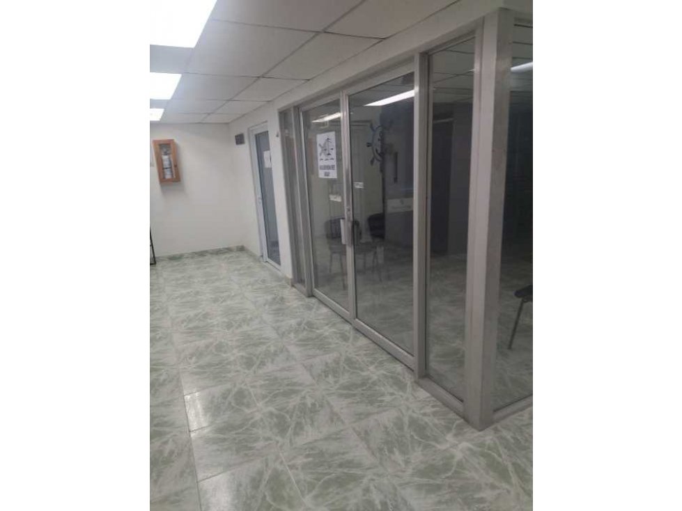 ARRIENDO CENTRO OFICINA CONCASA PISO 9