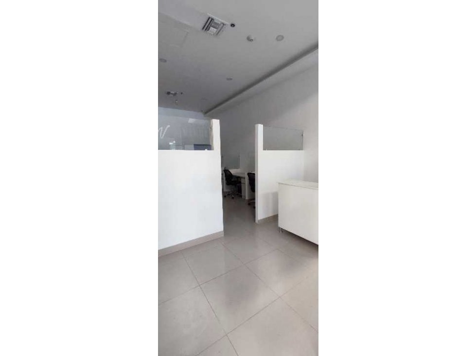 Arriendo, vendo o permuto local en centro comercial unicentro valledup