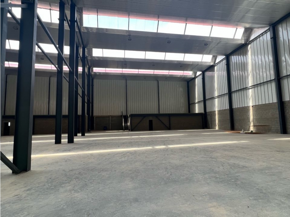 Bodega Arriendo Autopista Medellin - Bogota 2000m2