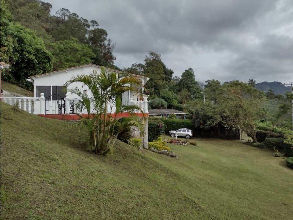 Casa Campestre a solo 1 hora de Bogotá vía a La Mesa Cundi